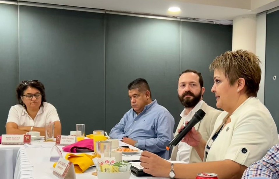 Sesión con Delegado de Infonavit